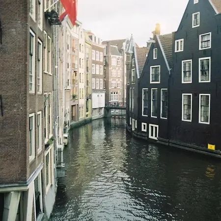 Newly Renovated Houseboat The Waterhouse *