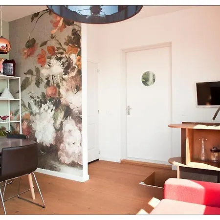 Apartment Private The Waterhouse Houseboat