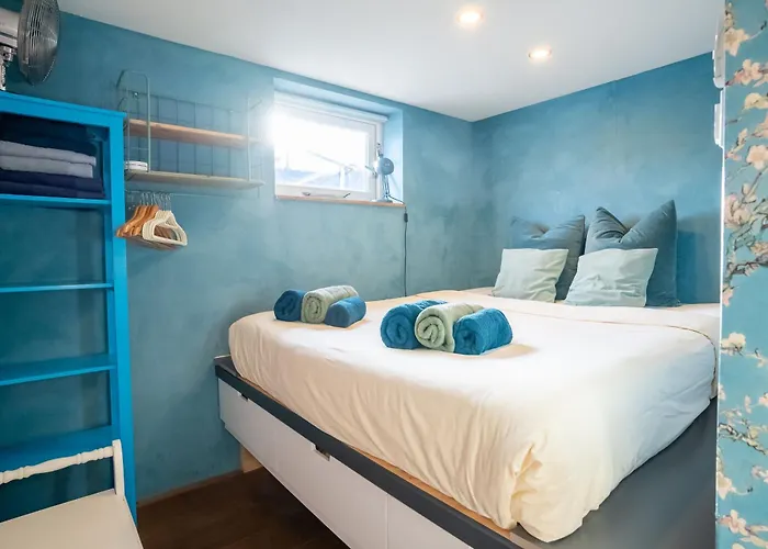 Newly Renovated Houseboat The Waterhouse Appartement *