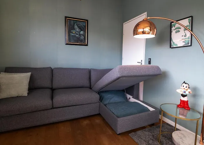 Newly Renovated Houseboat The Waterhouse *