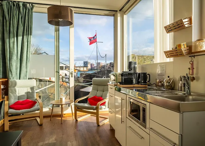 Appartement Newly Renovated Houseboat The Waterhouse