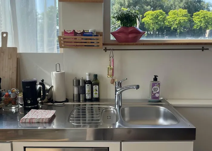 Newly Renovated Houseboat The Waterhouse Appartement *