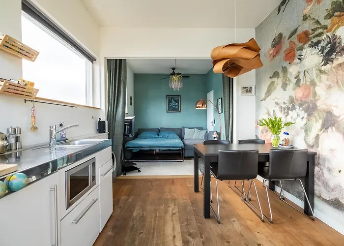 Appartement Newly Renovated Houseboat The Waterhouse