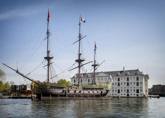 Appartement Newly Renovated Houseboat The Waterhouse *