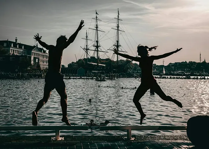 Newly Renovated Houseboat The Waterhouse Appartement